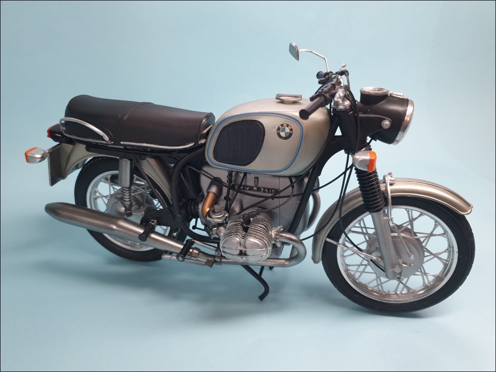 BMW_8_R75_5_2026_GB_111.jpg
